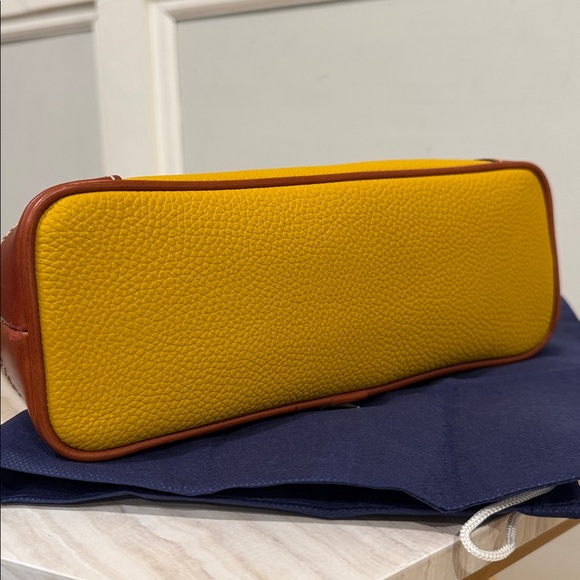 Dooney & Bourke Pebble Grain Mustard Leather Bag Crossbody NWT - Picture 9 of 17